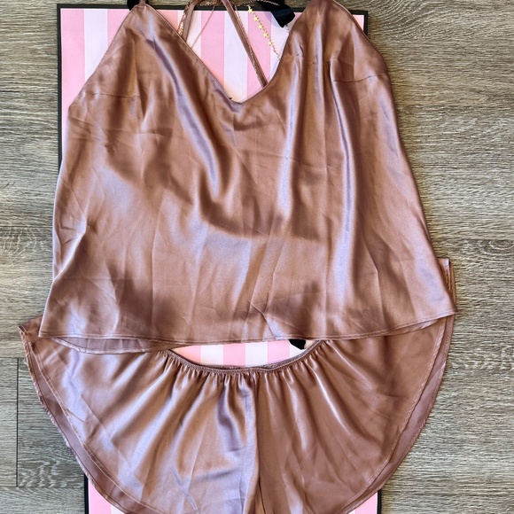 Victoria's Secret Very Sexy Starstruck Satin Chain Cami/Flutter Short Set NWT XL - Picture 4 of 6